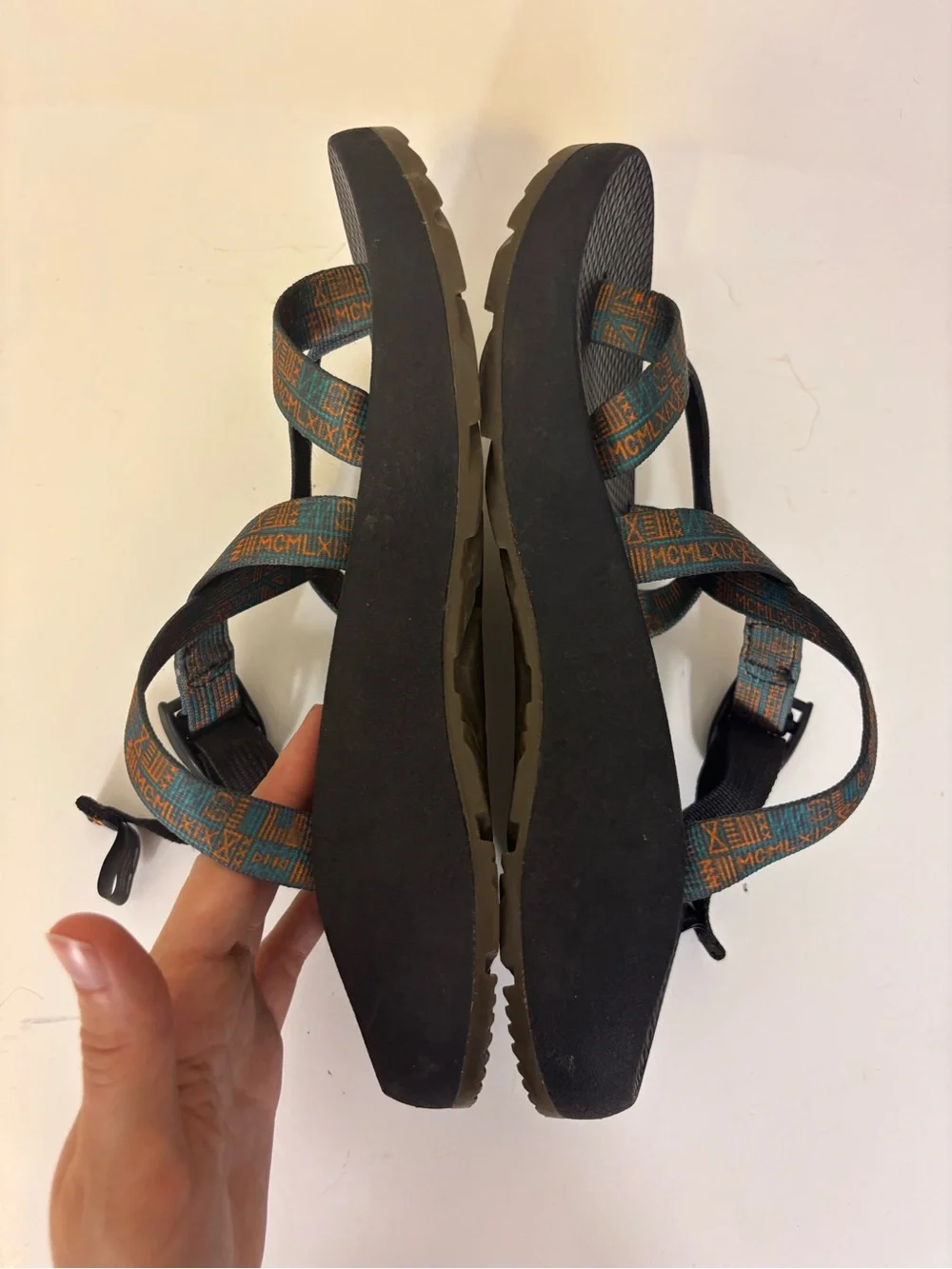 Chaco Black Sandals with Teal and Orange Patterned Straps Open Back Men’s 7